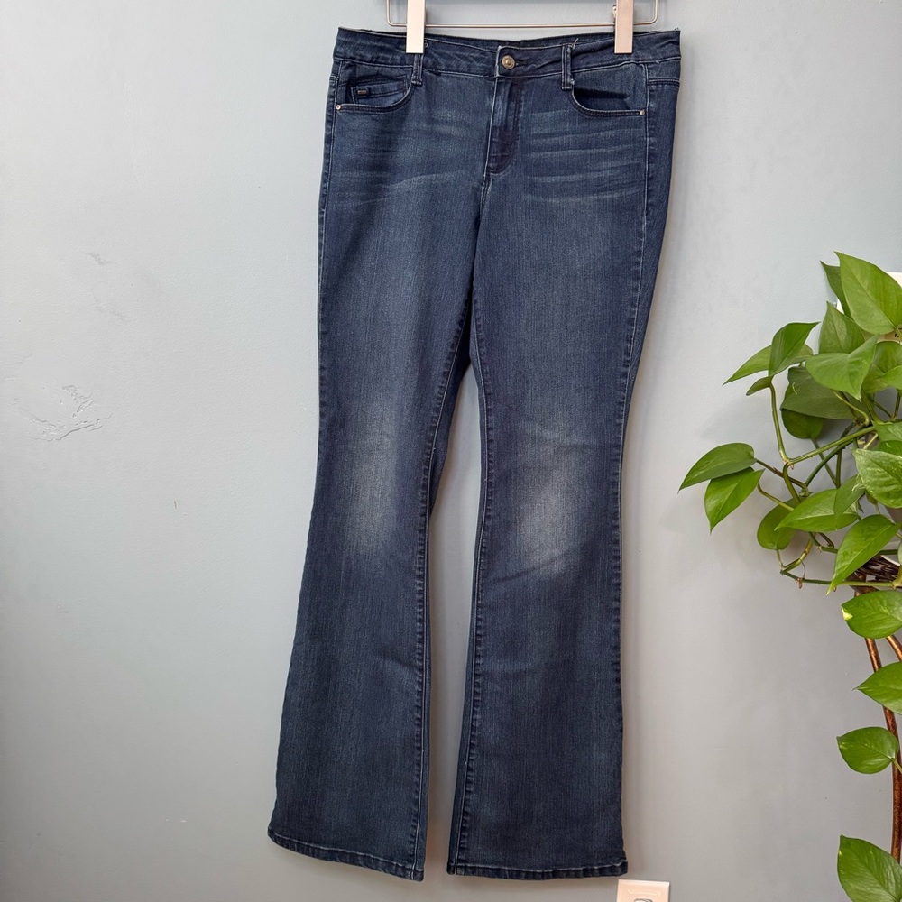 ✨3/$20✨ Suede Eva Mid Rise Bootcut Jeans. Juniors Size 30 (32x32)